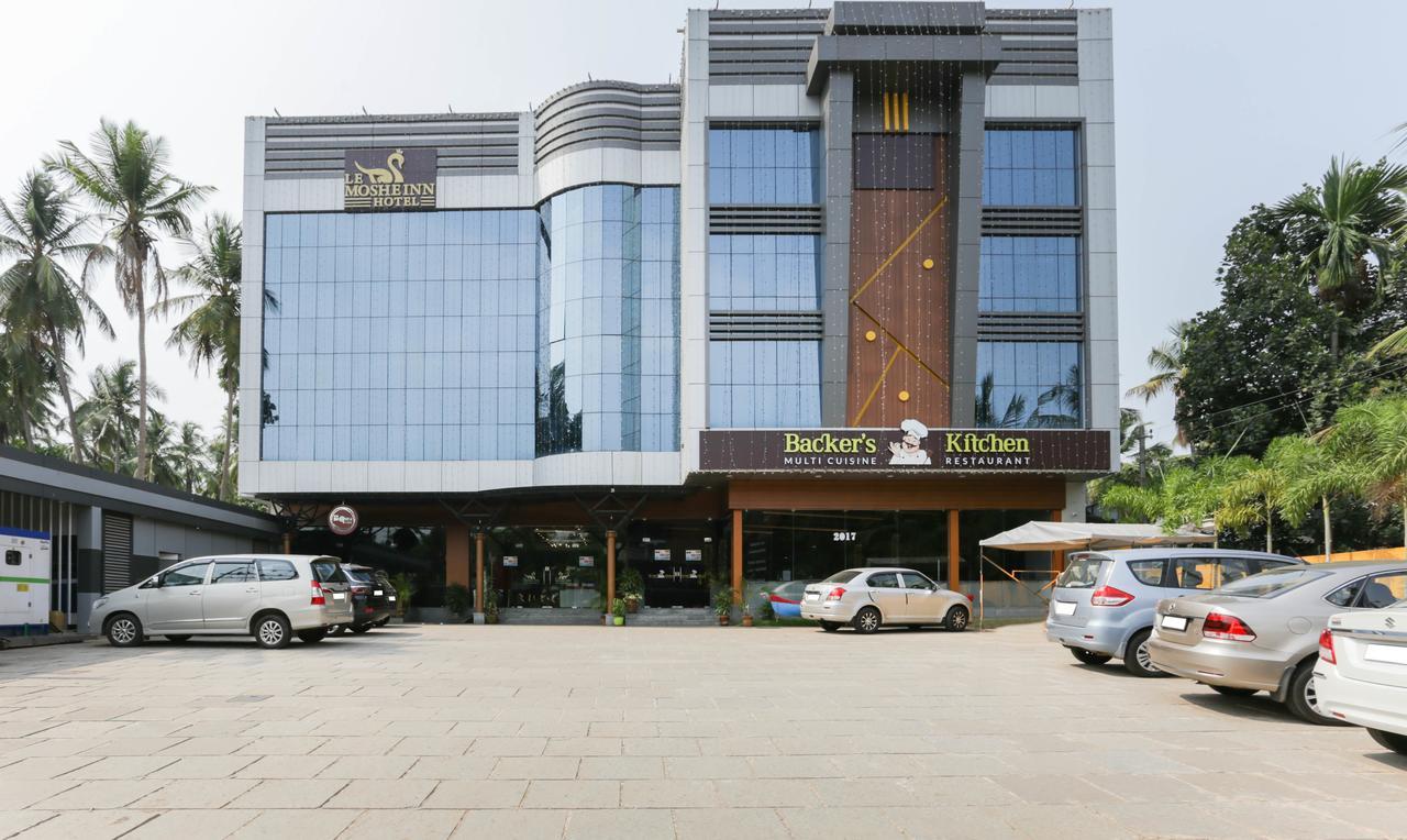 Le Moshe Inn Ferokh Luaran gambar