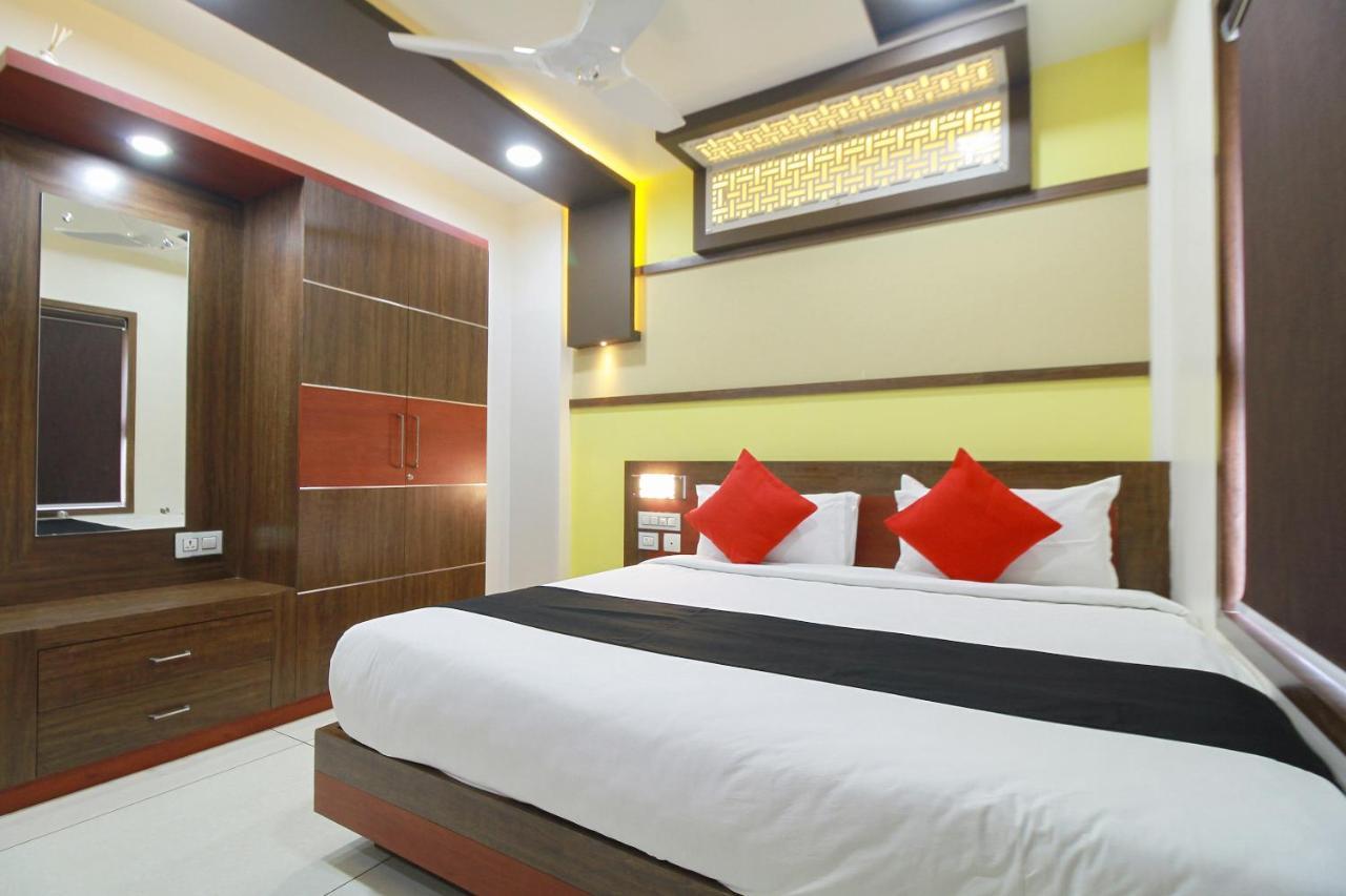 Le Moshe Inn Ferokh Luaran gambar